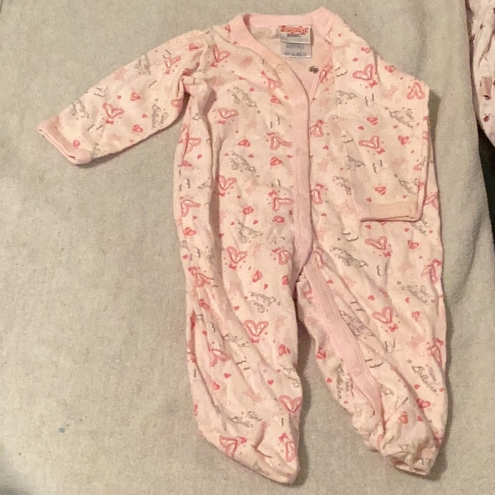 3 baby girl sleepers 6/9 months & 6/12 months - Picture 2 of 4